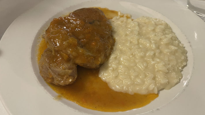 Ossobuco con risotto alla parmigiana