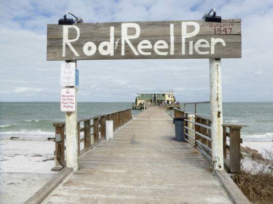 Bild: Eingang zum Rod Reel Pier