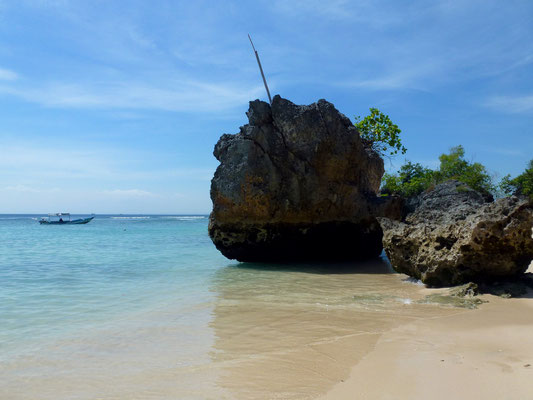 Bild: Padang Padang Beach - Felsen