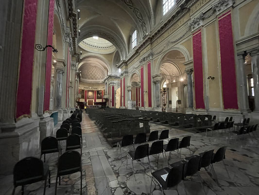 Innere des Doms von Ravenna