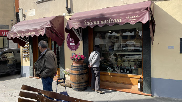 Geschäfte in Bobbio