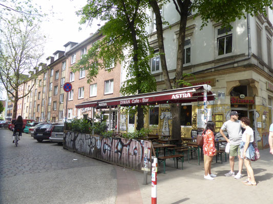 Bild: Straßenrestaurant- und Cafés in der Schanze die ihr südlichen Flair verleihen - Foto 2