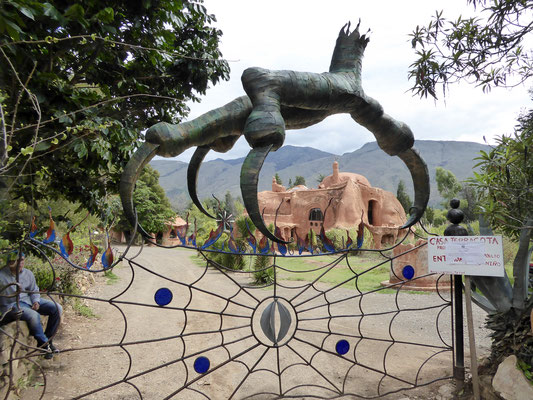 Bild: Eingang zum Terracotta Haus in Villa de Leyva