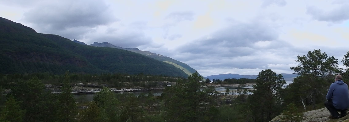 Bild: Am Fjord bei Tømmerneset 