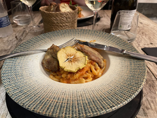 Busiate Nudeln, Trapanese Pesto und Sardinen