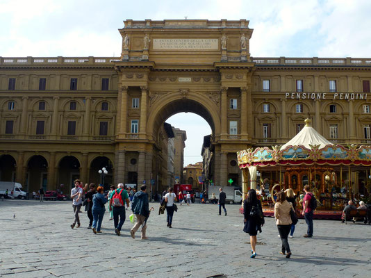 Bild: Piazza della Repubblica