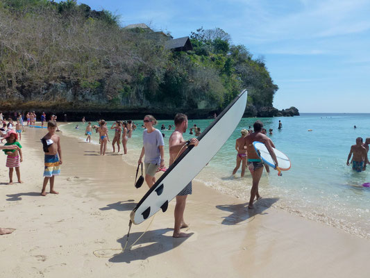 Bild: Padang Padang Beach - Surfer 