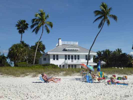 Bild: Luxusvilla am Strand von Naples in Florida