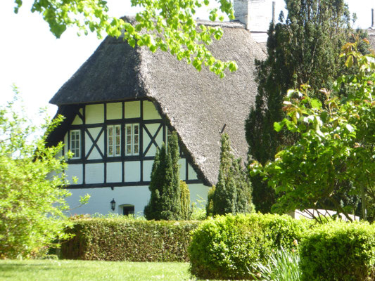 Bild: Haus mit hübschen Giebel