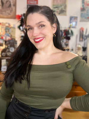 Bettie Page - Debby Top Long Sleeved Olive