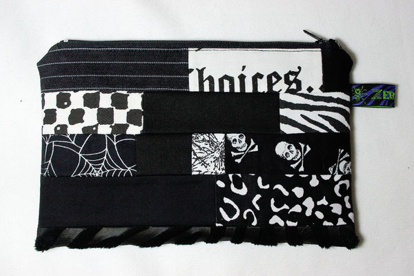 Gothic Patchwork Reißverschluss Tasche - Zebraspider DIY Anti-Fashion Blog