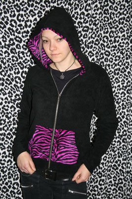 Nähen ist wie zaubern können - Auftrag Zebra Fleece Jacke - Zebraspider DIY Anti-Fashion Blog