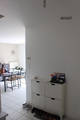 Avant la transformation : Pièce de vie sans décoration à Charnay-lès-Mâcon (71)