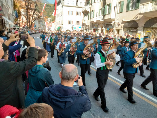 Bläserfreundschaft Bayern-Südtirol - in Meran - Traubenfest Umzug