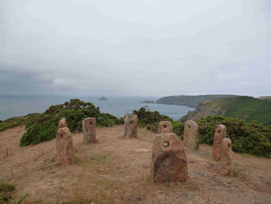 Sarkhenge (derrible bay)