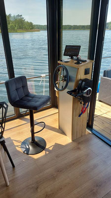 Premium Hausboot chartern für 2-6 Personen | Brandenburg | Die Bootschaft | Hausboot Salon