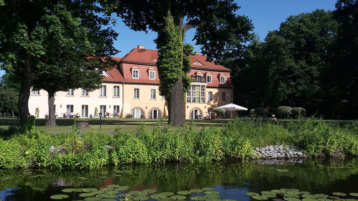 Havelschloss Zehdenick  | Hausboot mieten | Die Bootschaft