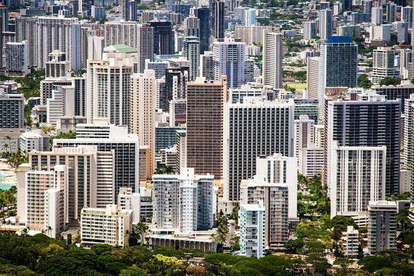 Oʻahu: View from Diamond Head: Waikīkī / Honolulu