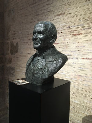Buste, en bronze de Jean-Paul II, pour la Basilique Saint-Sernin à Toulouse, sculpteur Langloÿs