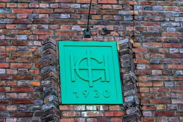 Die GHH (gehört hauptsächlich Haniel) wurde bereits 1758 in Oberhausen als Antony-Hütte gegründet und 1986 aufgelöst. Der Konzern ging in der MAN AG auf.