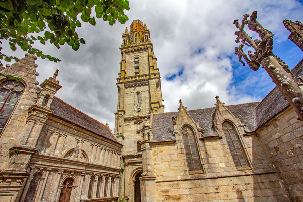 Lampaul-Guimiliau