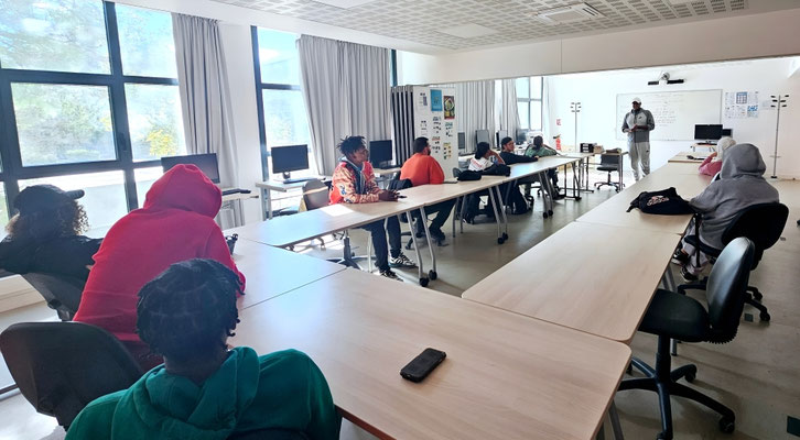 22/10/2025: À Marseille, École de la 2e Chance. Intervention module FR "Les dangers de la génération TikTok" sur le site de Romain Rolland - session 1.