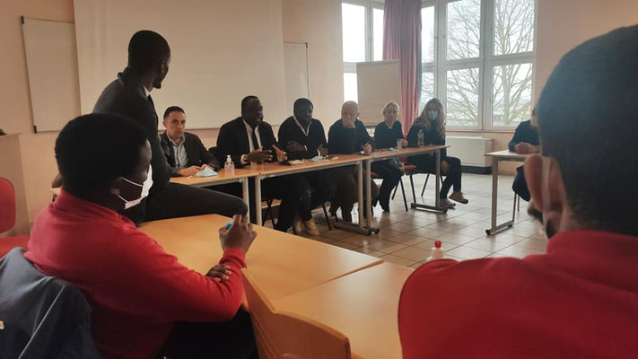 18/02/2021: Forum FR au centre Épide de Margny-les-Compiègne -  "Police / Jeunesse: un dialogue réellement impossible?"