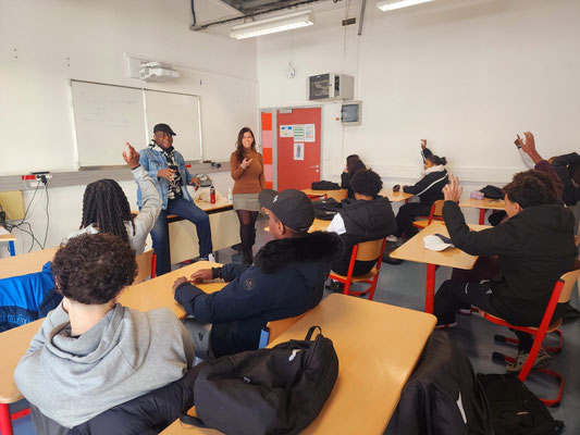 15/01/2024: À Montreuil, lycée Condorcet. Intervention auprès des jeunes du dispositif MLDS. Module FR "Savoir se créer un réseau" avec Cindy Colmenares.