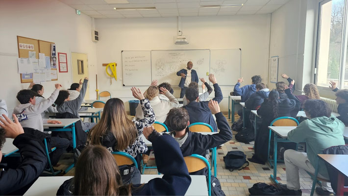 13/01/2026: À Valence, Institution Notre-Dame. Intervention matinale auprès d'une première classe de seconde. Module FR "Théories du comportement".