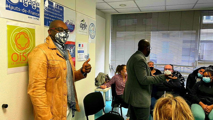 10/02/2022: À Creil. Intervention d'Abdoulaye Kanté module FR "Dialogue Police/Jeunesse"face aux jeunes de l'école de la 2e chance.