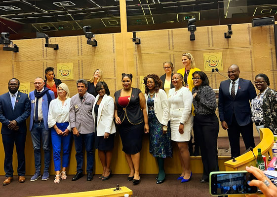 14/09/2024: À Paris, Palais du Luxembourg (Sénat). Participation de FR - Tous uniques, tous unis aux 3e Assises Nationales contre les Féminicides. Événement organisé par l'AFVF (Association des Familles de Victimes de Féminicides) en présence de Madame Élisabeth Moreno, ancienne Ministre déléguée à l'égalité Femmes/Hommes.