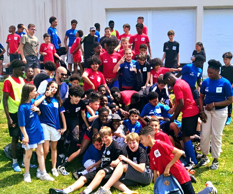 14/06/2025: À Beauvais ce jour, Stade Pierre Omet.Tournoi de foot "Essayons tous Ensemble" avec des jeunes de plusieurs villes, plusieurs quartiers dans le cadre de la lutte contre les rixes.Projet porté par l'Ifep❤️
