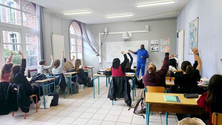 18/09/2025: À Beauquesne, centre de formation MFR. Intervention auprès d'une classe de Terminale, module FR "Les dangers de la génération TikTok".