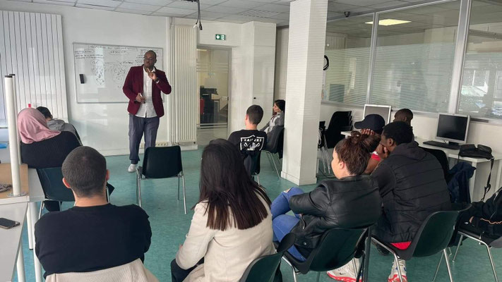 14/04/2021: À Creil, École de la 2e chance. Intervention d’Abel Boyi, module FR "Théories du comportement".