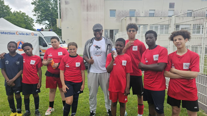 14/06/2025: À Beauvais ce jour, Stade Pierre Omet.Tournoi de foot "Essayons tous Ensemble" avec des jeunes de plusieurs villes, plusieurs quartiers dans le cadre de la lutte contre les rixes.Projet porté par l'Ifep❤️
