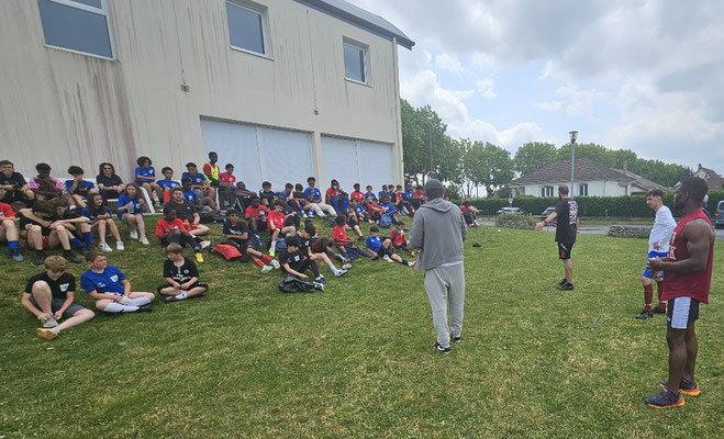 14/06/2025: À Beauvais ce jour, Stade Pierre Omet. Tournoi de foot "Essayons tous Ensemble" avec des jeunes de plusieurs villes, plusieurs quartiers dans le cadre de la lutte contre les rixes. Projet porté par l'Ifep❤️