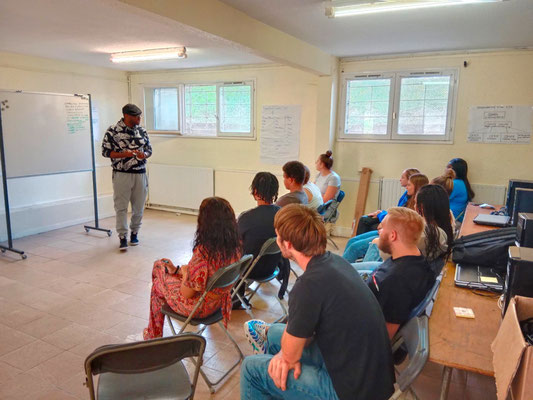 13/07/2023: À Clermont de l'Oise, centre socioculturel. Intervention module FR "Théories du comportement" auprès des jeunes du dispositif CJS. 