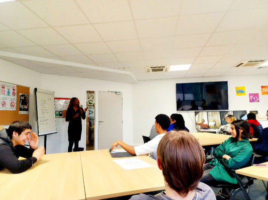 23/05/2023: À Nanterre, centre Afpa. Intervention auprès des jeunes de la Promo16-18 avec Jenyfer Magweth. Module FR "Les Addictions".