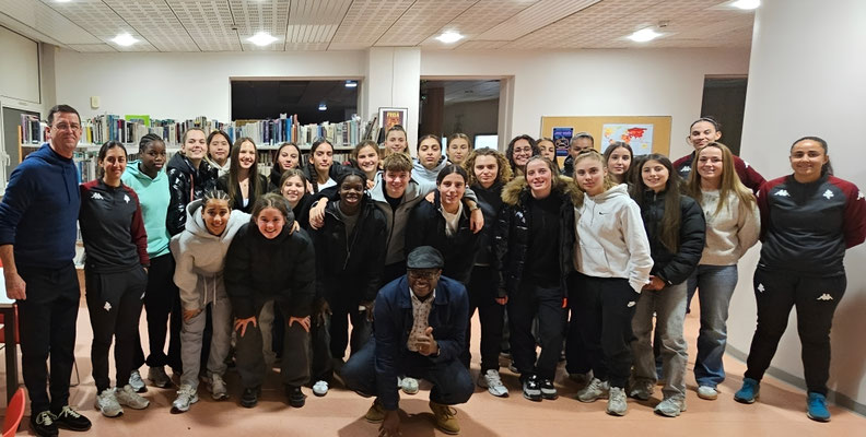 24/11/2025: À Metz, centre de formation pour les féminines FC Metz Academy.  Intervention auprès d'une 40taine de footballeuses U19 + leur staff ce jour sur la thématique des discriminations. 