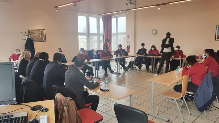 18/02/2021: Forum FR au centre Épide de Margny-les-Compiègne -  "Police / Jeunesse: un dialogue réellement impossible?"