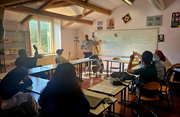 19/03/2026: À Marseille, École de la 2e Chance. Fin de cycle, module FR "Les dangers de la génération TikTok". Site Saint-Louis.