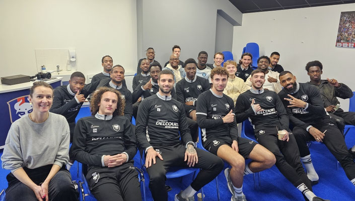 15/12/2025: À Caen ce jour, siège du Stade Malherbe de Caen (club pro et centre de formation).   Interventions ce jour pour la FFF auprès de:   1- L'équipe professionnelle  2- Le Top Management (Président, coach et équipes de management). Lutte contre les discriminations. 