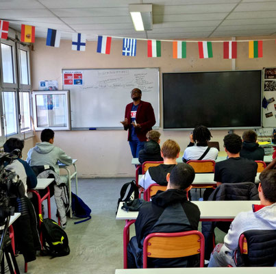 22/03/2022: À Ermont, lycée professionnel Gustave Eiffel. Intervention auprès d'élèves de seconde sur les discriminations.