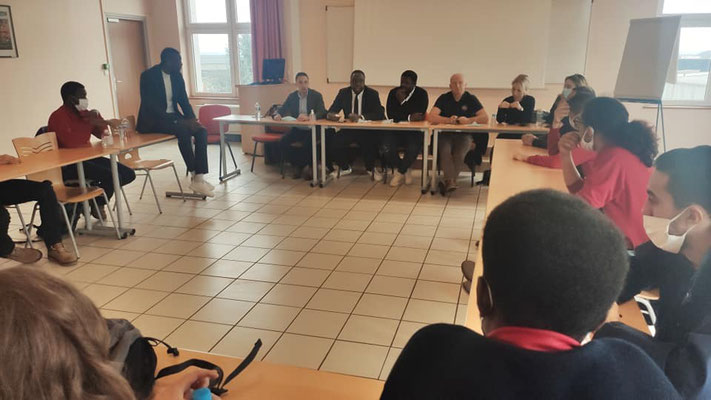 18/02/2021: Forum FR au centre Épide de Margny-les-Compiègne -  "Police / Jeunesse: un dialogue réellement impossible?"