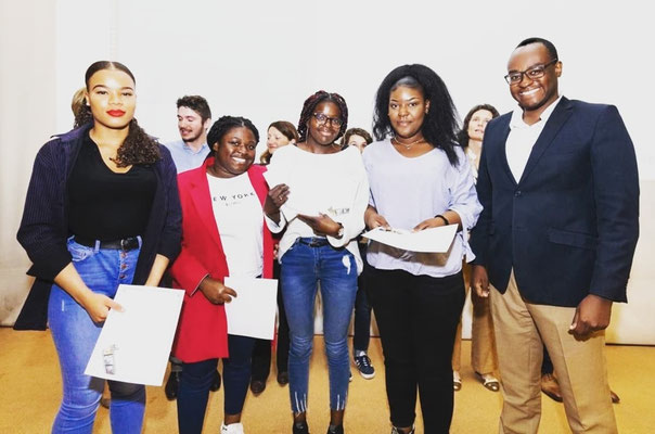 29/05/19: Remise de diplômes et cadeaux aux collégiens et lycéens.