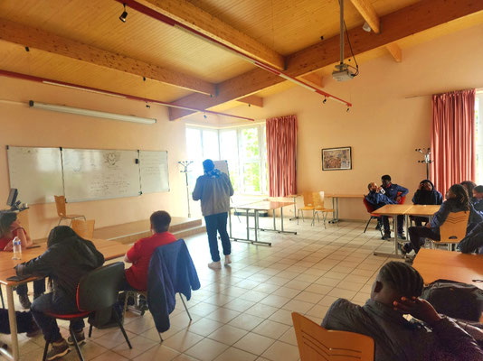 23/05/2023: À Margny-lès-Compiègne, centre ÉPIDE. Intervention, module FR "Les comportements numériques".