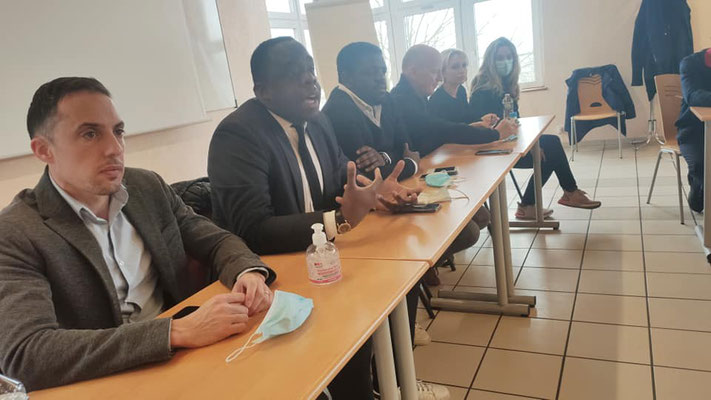 18/02/2021: Forum FR au centre Épide de Margny-les-Compiègne -  "Police / Jeunesse: un dialogue réellement impossible?"