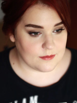 Brautmakeup betonung augen rosige lippen