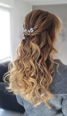lockenfrisur blonde lane haare