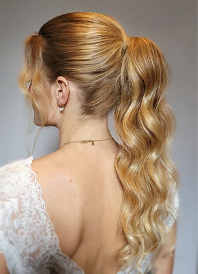 welliger pferdeschwanz lange haare